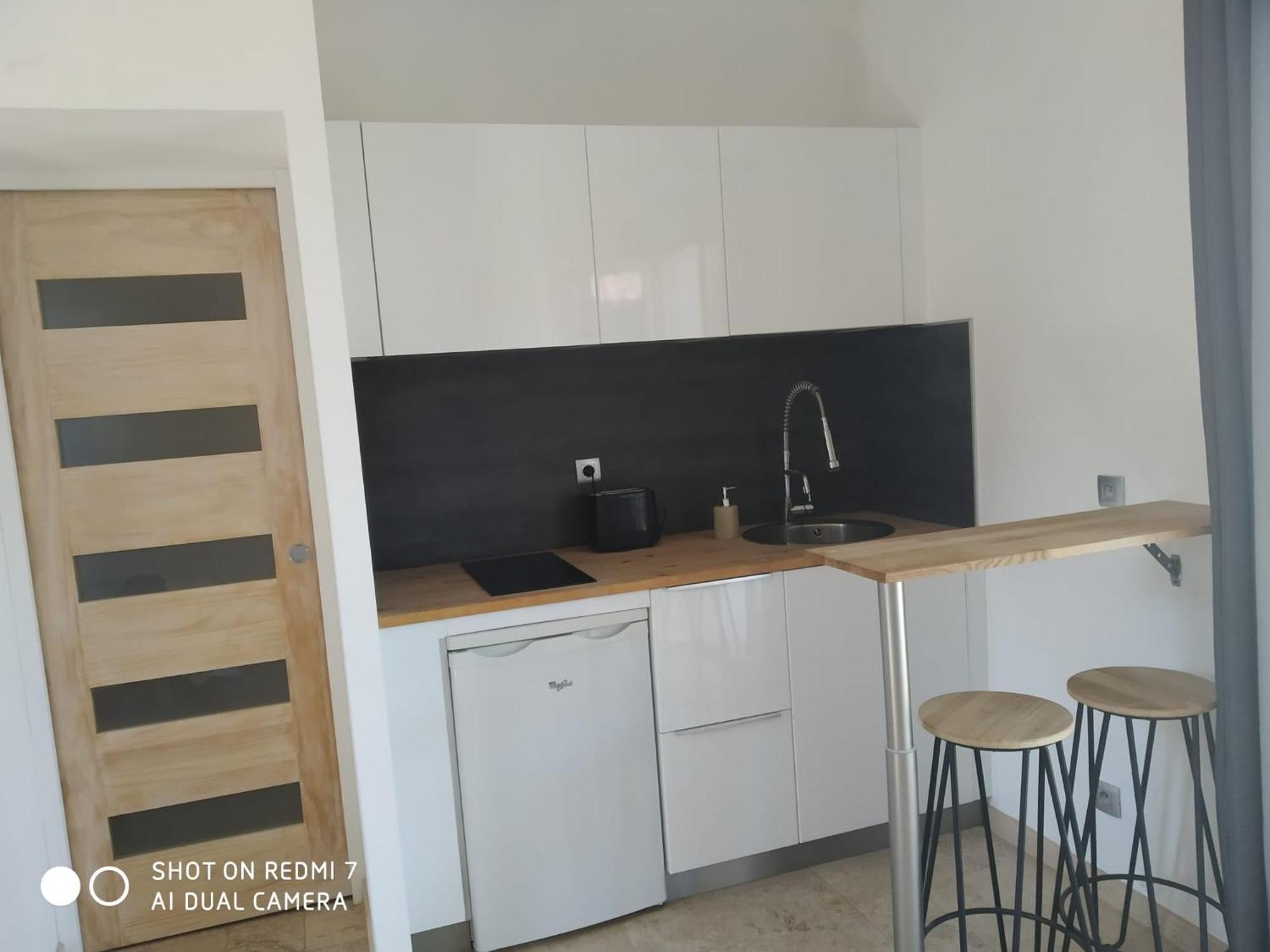 Saint-Siffret Proche Uzes Petit Gite Avec Grande Cuisine D'Ete Et Piscine מראה חיצוני תמונה